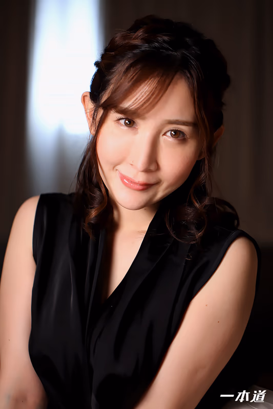 Asaka Sera - Deep Kissing and Carnal Passion with Asaka Sera sample image 2