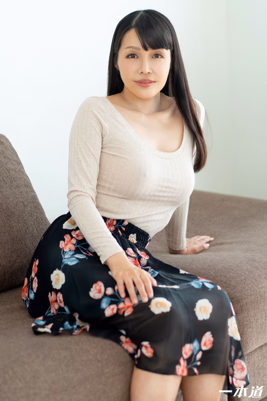 Sakakibara Hitomi - Pussy Slip Temptation - Horny for Big Tits sample image 1
