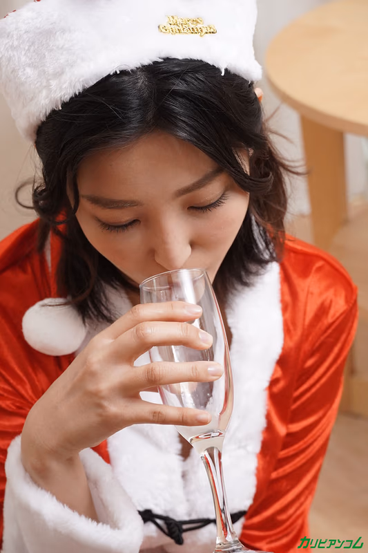 Momota Emiri - Creampie Santa 2021 sample image 9