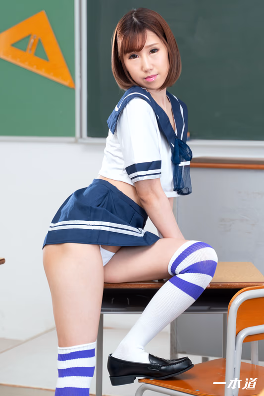 Mashiro Amu - Sailor Costume Full Service Pleasure with Amu Mashiro sample image 2