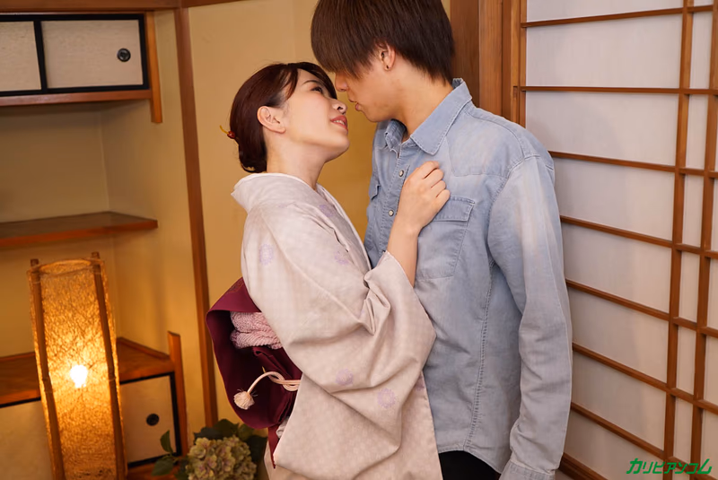 Morita Miyu - Repeat Customer Acquisition! Melting Service from a Beautiful Landlady Who Loves to Lick sample image 5