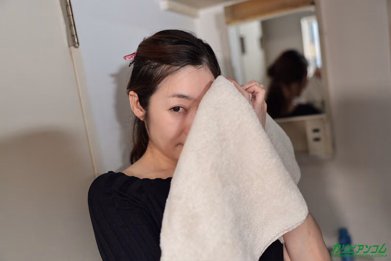 Ryu Enami - Beautiful With Makeup vs. Natural Without Makeup Sex - Let's Compare Tonight 10 sample image 6