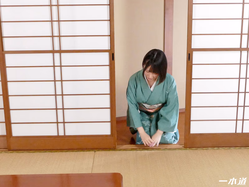 Riri Shiroki - Intimate Hot Spring Beauty - Riri Shiraki sample image 18