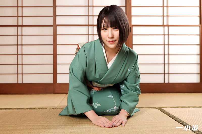 Riri Shiroki - Intimate Hot Spring Beauty - Riri Shiraki sample image 3