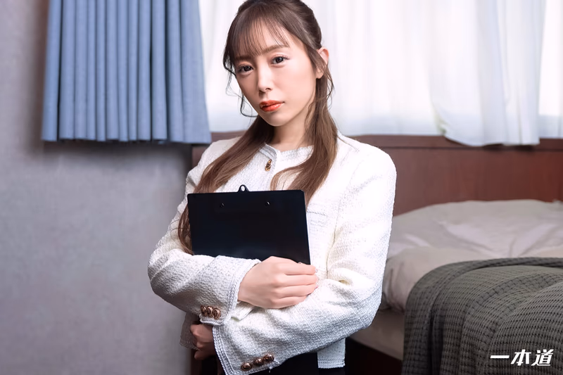 Sakuragi Rino - Hotel Concierge Handles All Complaints Sakuragi Rino sample image 1
