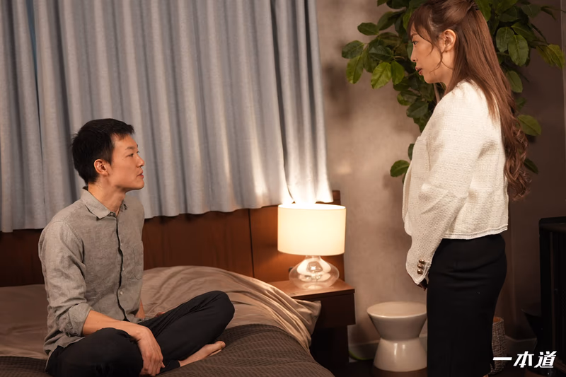 Sakuragi Rino - Hotel Concierge Handles All Complaints Sakuragi Rino sample image 3
