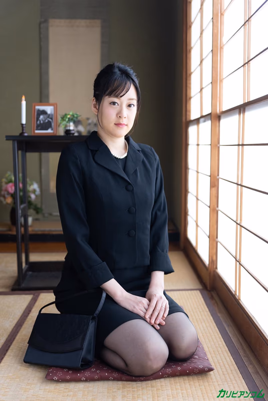 Saiki Eri - Widow AV Audition ~I Can Pay Off My Late Husband's Debt Right Away~ sample image 2