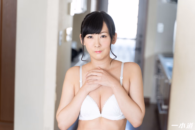 Koike Minori - Peach Butt sample image 3