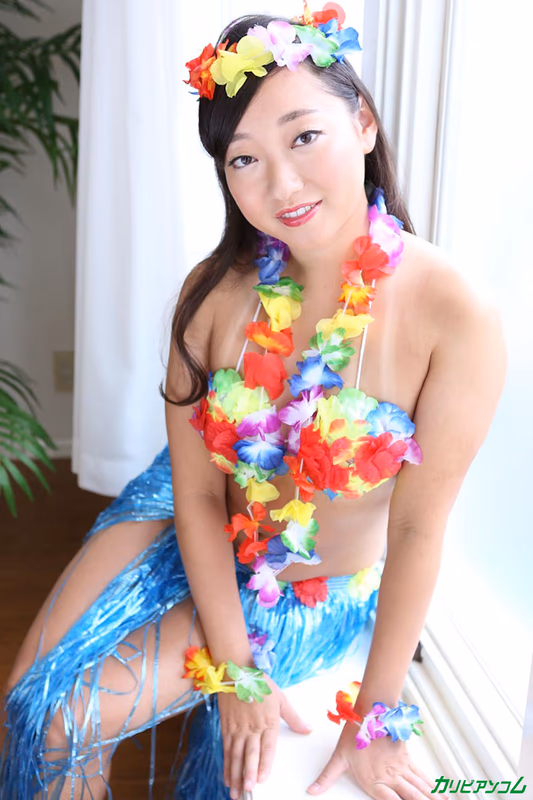 Sakamoto Minami - Pussy Pedometer Challenge ~Will We Reach 10,000 Steps with the Naked Polynesian's Lewd Hip Thrusts!?~ sample image 1