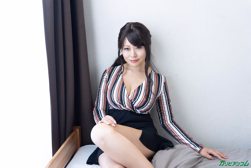 Kanami Uno - Debut Vol.93 - Upper Class OL with Irresistible Sex Appeal That Makes Men Addicted sample image 1