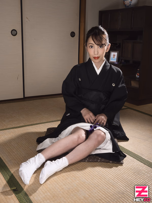 Reina Hata - Widow's Carnal Desires Vol.6 sample image 1