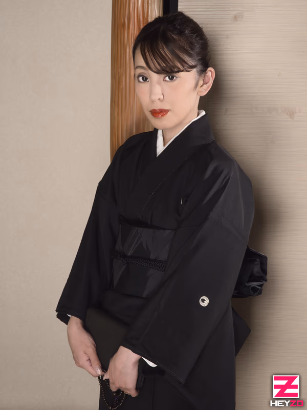 Reina Hata - Widow's Carnal Desires Vol.6 sample image 2