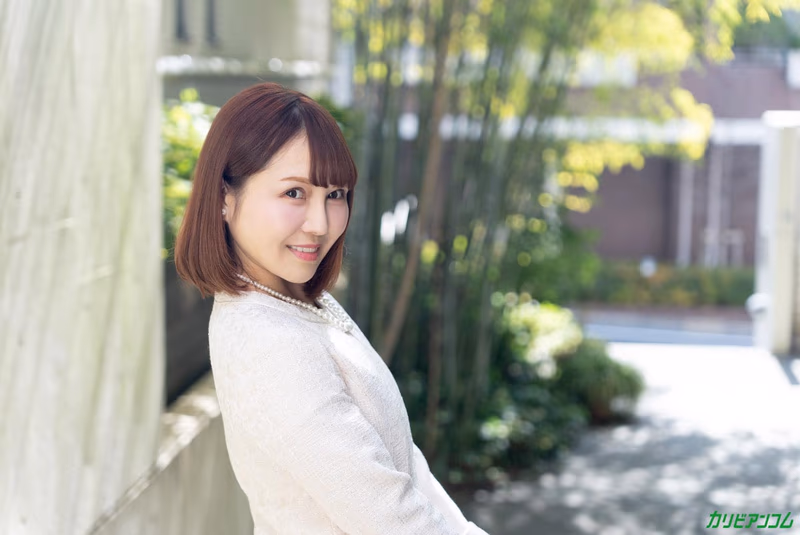 Futaba Mio - Graduation Gift Virgin Graduation Ceremony sample image 1