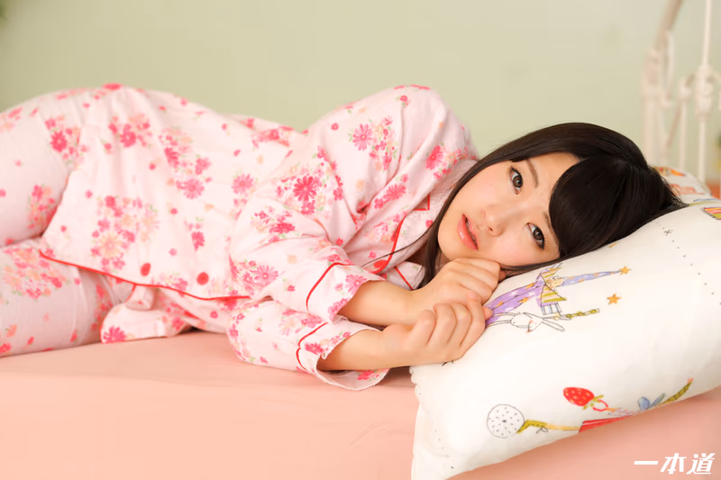 Shiori Yamate - Cutie Actress Special Edition - Yamate Shiori Kimura Tsuna sample image 2