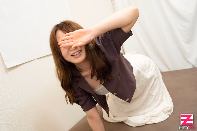 Miyagi Mami - Making Married Women Cum With PtoM! sample image 1