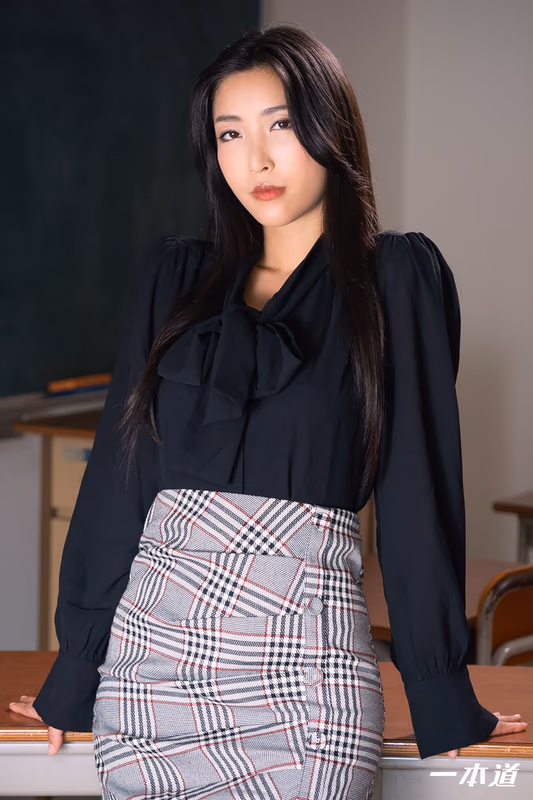 Momota Emiri - Teacher Emiri's Spartan Sex Education Training sample image 2