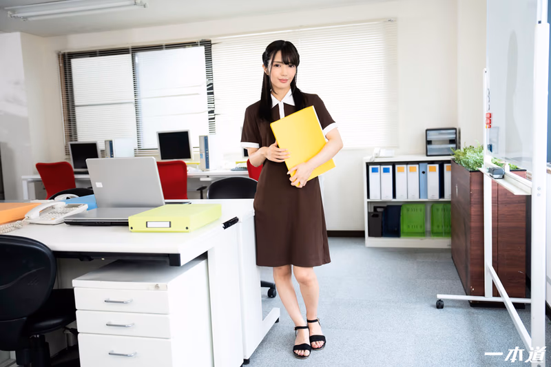 Aoyama Hana - Senpai and Office Love sample image 1