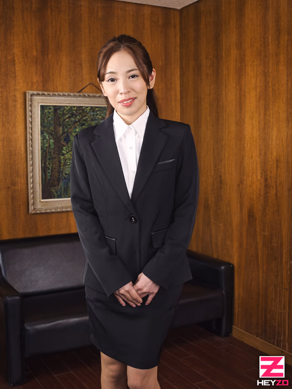 Reina Hata - Pranked and Fucked a Slender Mature Woman Who Came to Handle Complaints sample image 1