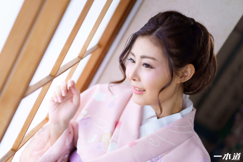 Mirei Imada - Beautiful Inn Keeper's Passionate Service sample image 1
