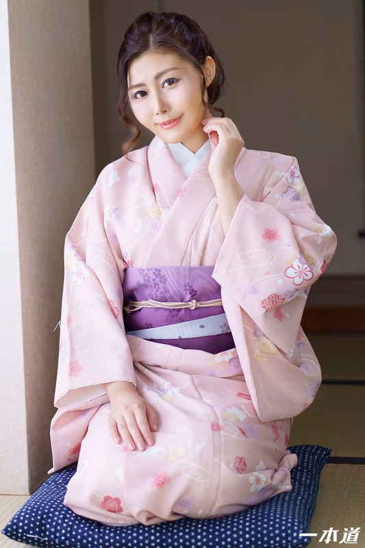 Mirei Imada - Beautiful Inn Keeper's Passionate Service sample image 2