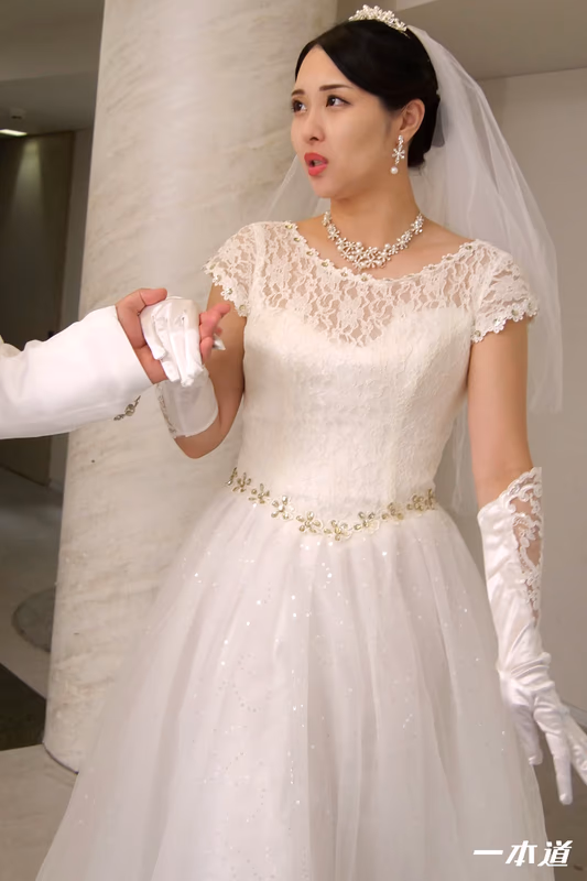 Hoshino Sayaka - Wedding NTR - With My Awful Ex-Boyfriend sample image 4