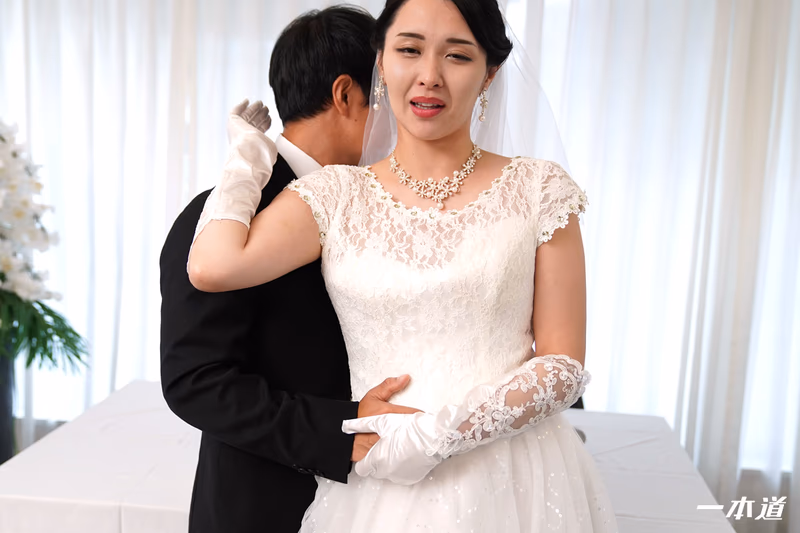 Hoshino Sayaka - Wedding NTR - With My Awful Ex-Boyfriend sample image 5