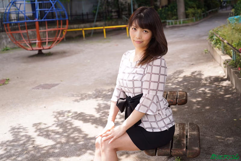 Onodera Mari - Ecstasy ~Pounding Her Ripe Body Without Hesitation~ sample image 2