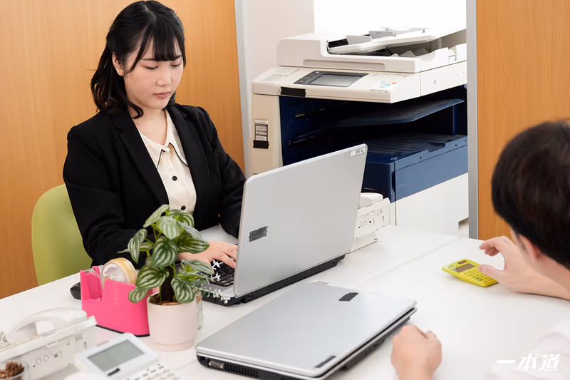 Momo Mogami - Office NTR ~ Coworker Creampie Brothers ~ sample image 5