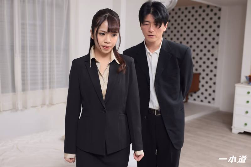 Fuyutsuki Remi - Working Woman ~Close-Up with Female AD Who Got Hired at a Major AV Studio~ sample image 6