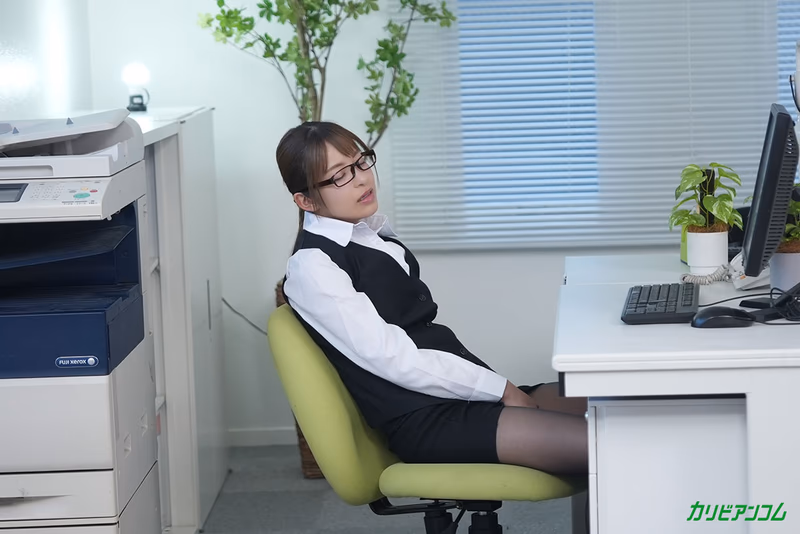 Sakura Miko - 30-Something Lonely Woman's Wild Orgasm Rampage sample image 3