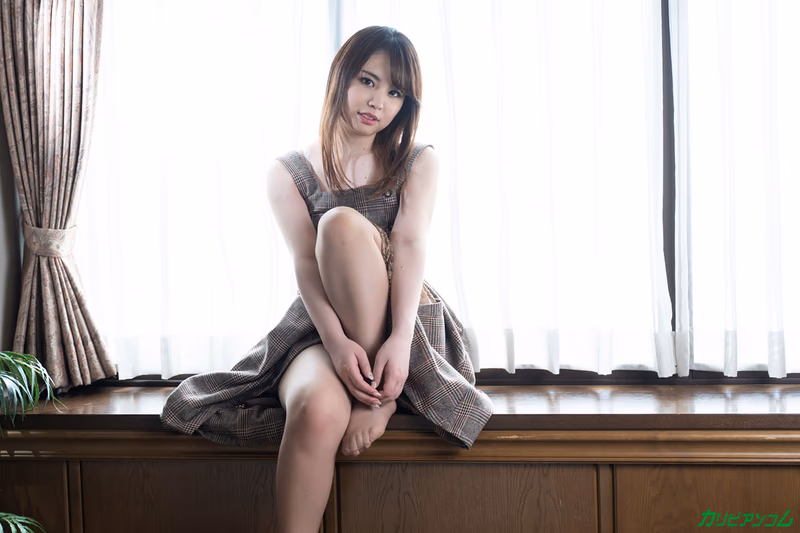 Asami Ishida - Debut Vol.68 ~ Incredible Smile: Gravure Idol's First Time with Consecutive Creampies ~ sample image 4