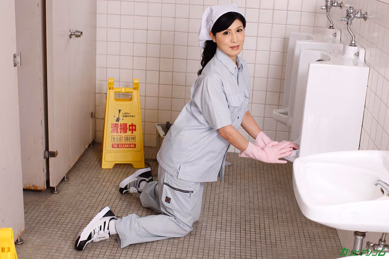 Morishita Yūko - The Cleaning Lady's Secret Side sample image 1