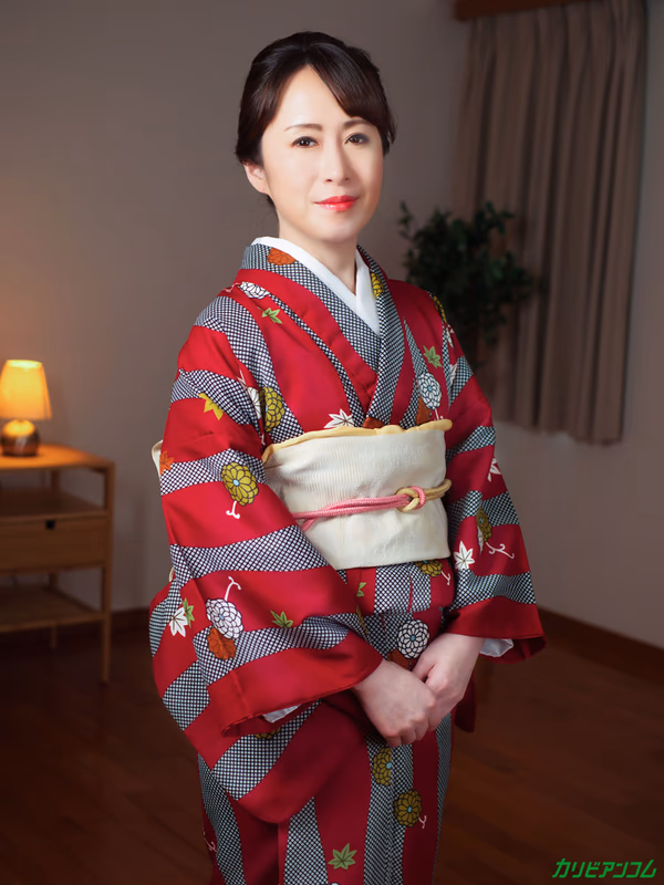 Shinohara Nagisa - Elegant Beauty in Traditional Kimono - Gracefully Wet and Driving You Crazy sample image 1