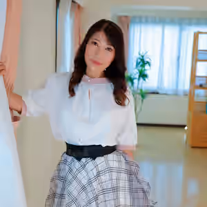 Debut Vol.89 - Beautiful Mature Woman with Secret Weapon of Self Squirting