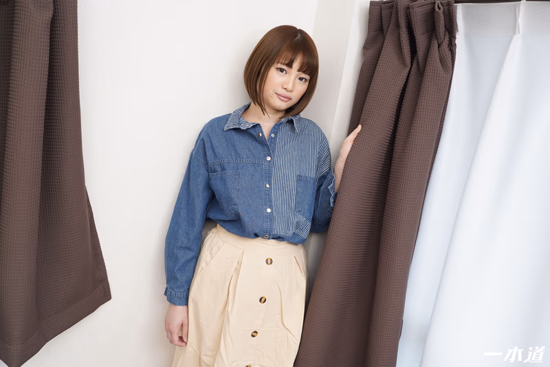 Ishikawa Satomi - Best Friend's Girlfriend Ishikawa Satomi sample image 1