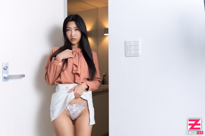 Momota Emiri - Creampied a Squirting Beauty and Flooded Her With Cum! sample image 1