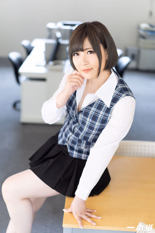 Umisaki Nami - Working Woman - Beautiful Office Lady Who Excels at Work and Sex sample image 4