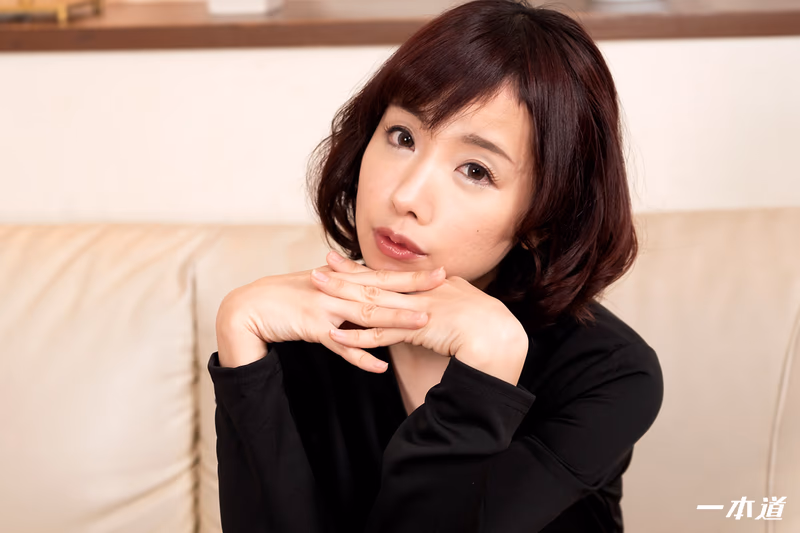 Chisato Takayama - Deep Kiss and Body Connection - Chisa Takayama sample image 1