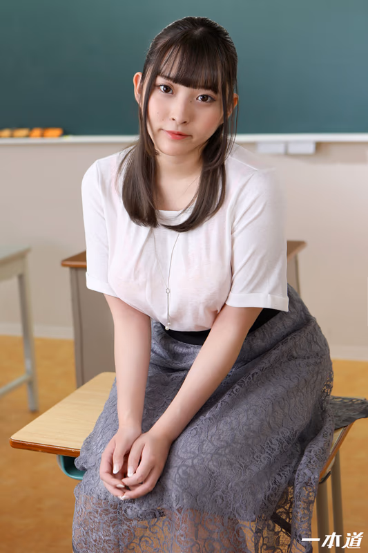Ibuki Kanon - 新任女教師的身體對學生有不良影響！ sample image 2