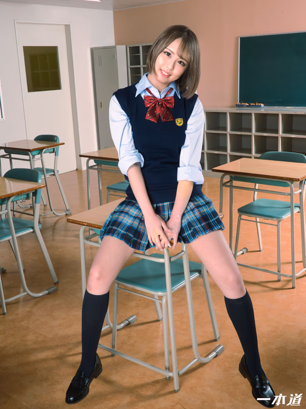 Kashino Rina - Seishun Academy with Kashino Rina sample image 1