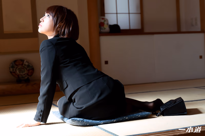 Futaba Mio - Mio Futaba and Yukie Natsuki ~ Mourning Dress Special Edition ~ sample image 5