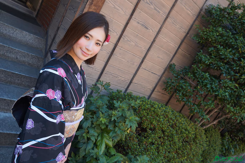 Shinshiro Yui - Ecstasy ~Following Instinct With A Yukata Beauty~ sample image 4
