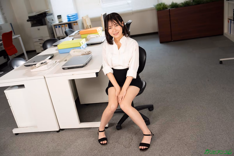Tanimura Hitomi - New Employee Work Training Vol.28 sample image 1