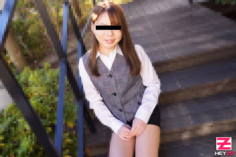 Reni Tamaki - Even During Work Hours She's Masturbating! The Horny Reception Girl sample image 1