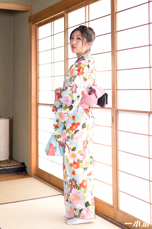 Momota Emiri - Dick-Loving Instant Deep Throat Blowjob - Hot Girl in Kimono sample image 2