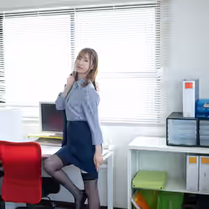 Obscene Seduction from a Horny Office Lady