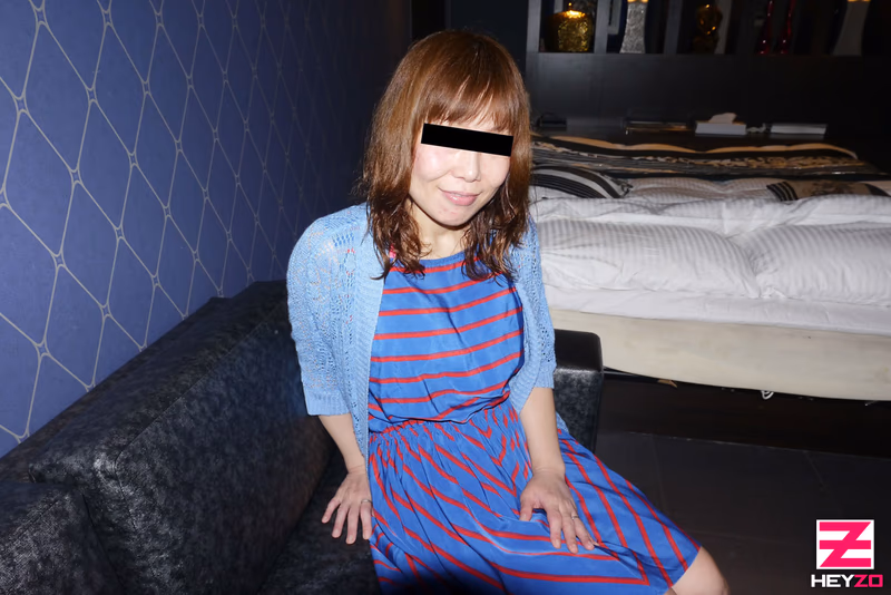 Kobayashi Eiko - Let Me Fuck You! Negotiating Raw Sex with a Mature Delivery Health Girl sample image 5
